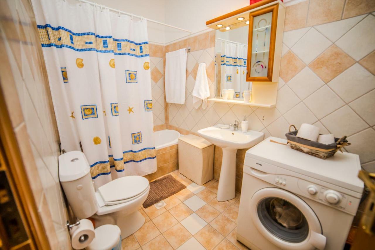 Downtown Meteora Apartment カランバカ エクステリア 写真