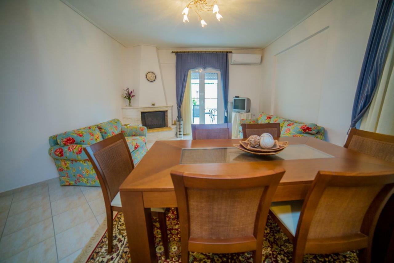 Downtown Meteora Apartment カランバカ エクステリア 写真