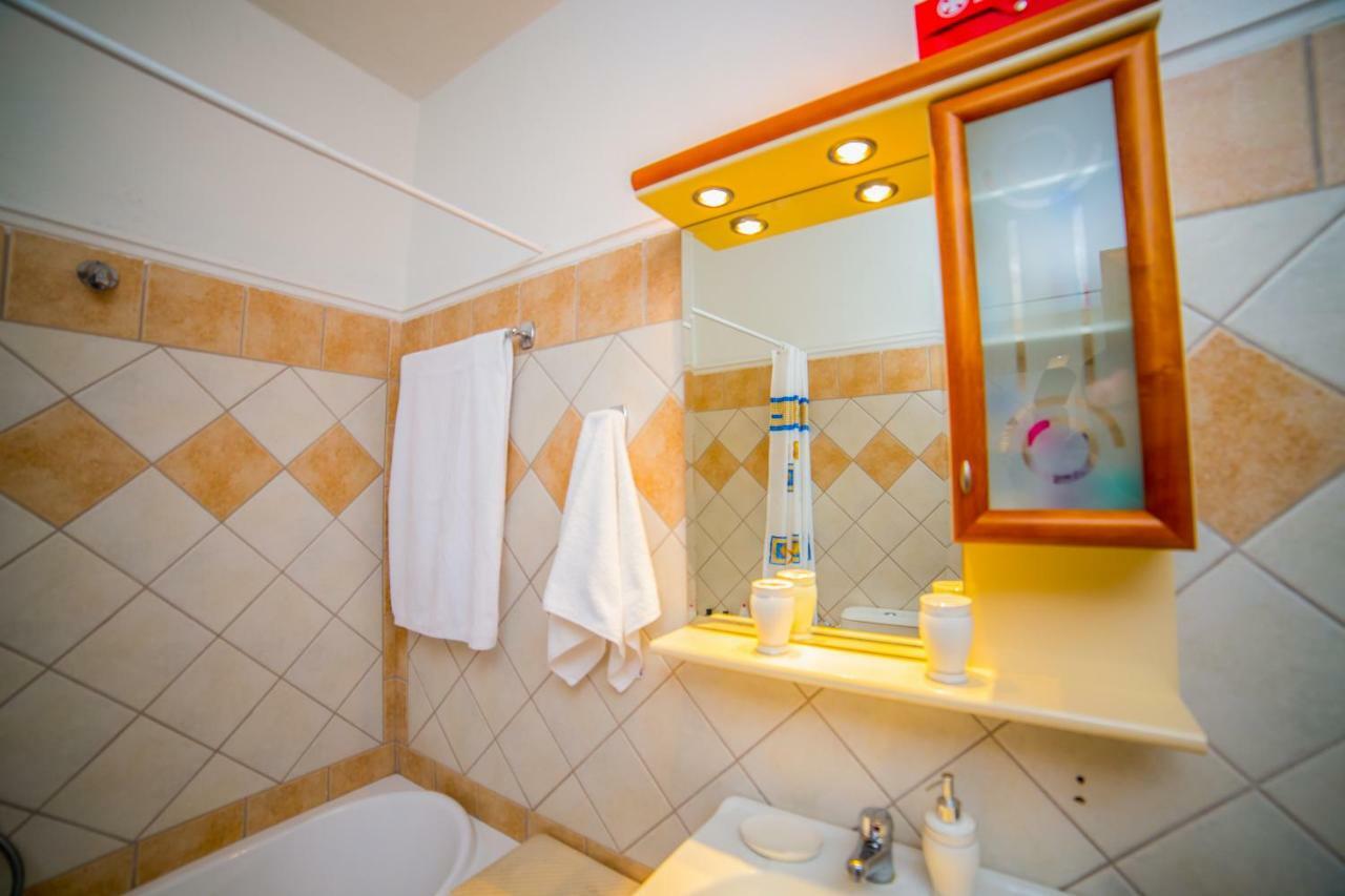Downtown Meteora Apartment カランバカ エクステリア 写真